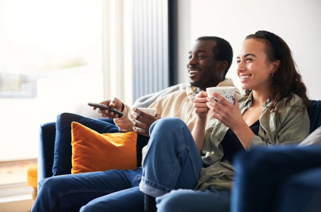Roku Sees Profits Next Year. Is It Time to Buy? - TFFH