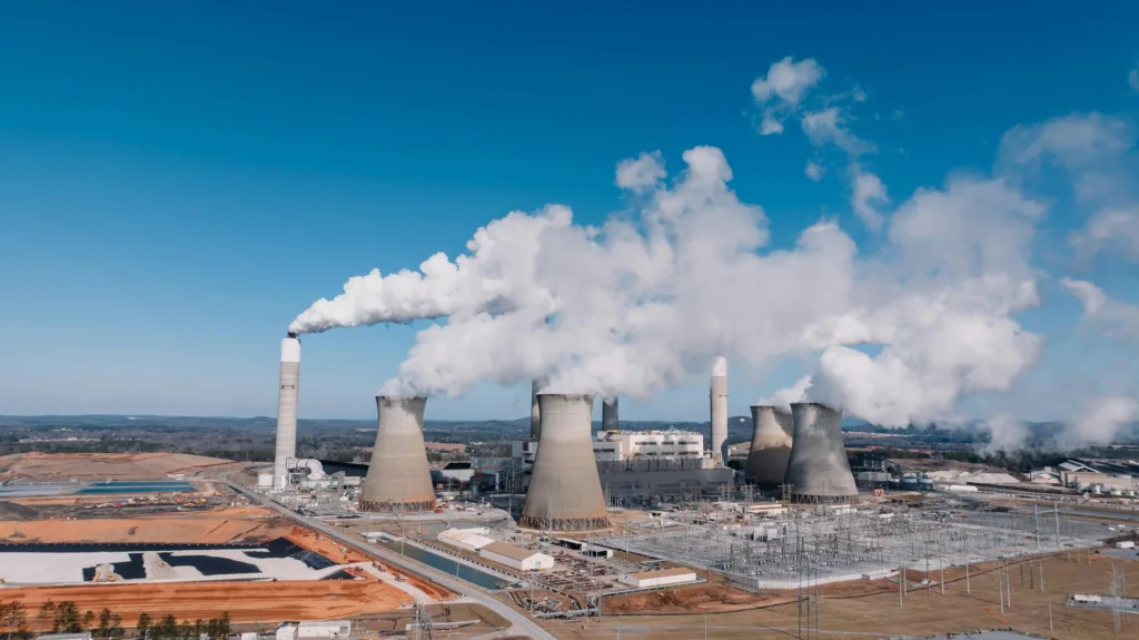 UK Banks Linked to £75bn in Fossil Fuel Projects Abroad